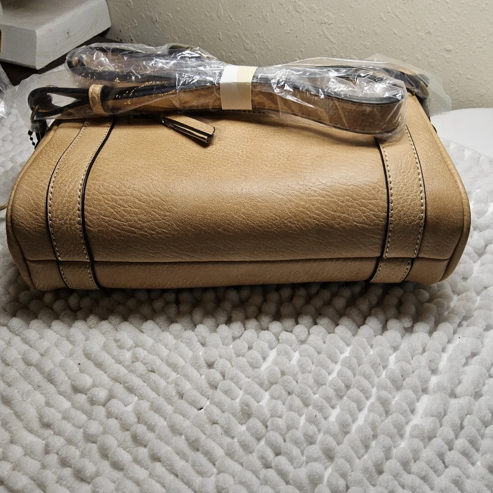 Ampere Creations Elegant sand Crossbody Bag